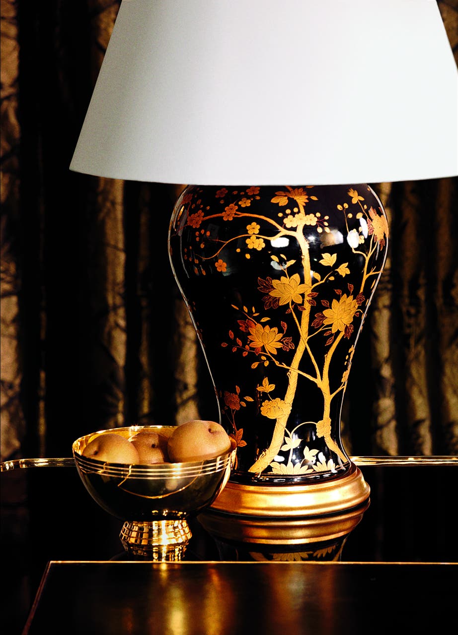 Gable Table Lamp in Black and Gold Porcelain with Silk Shade