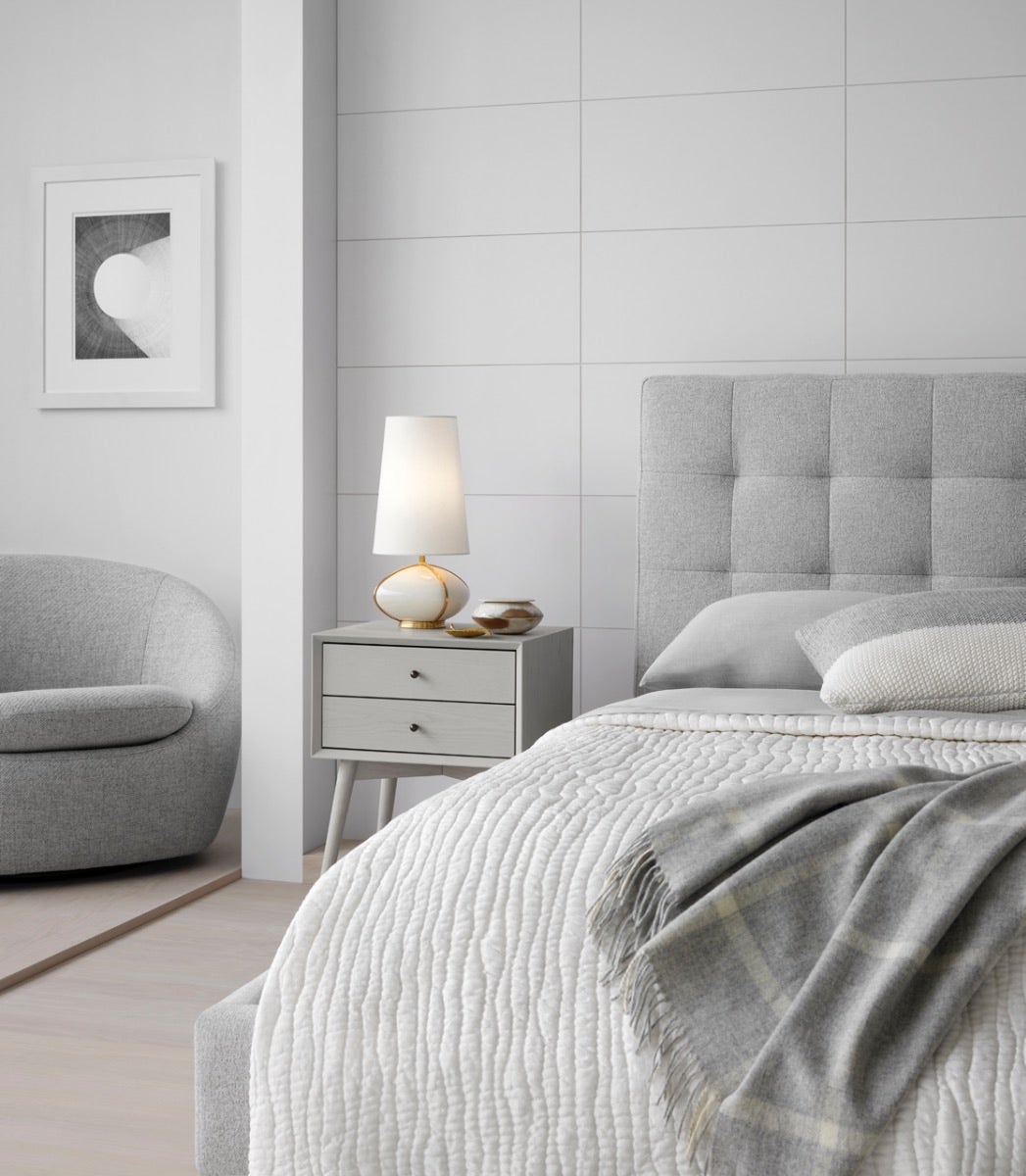 Fondant Small Table Lamp in Ivory and Soft Brass with Linen Shade