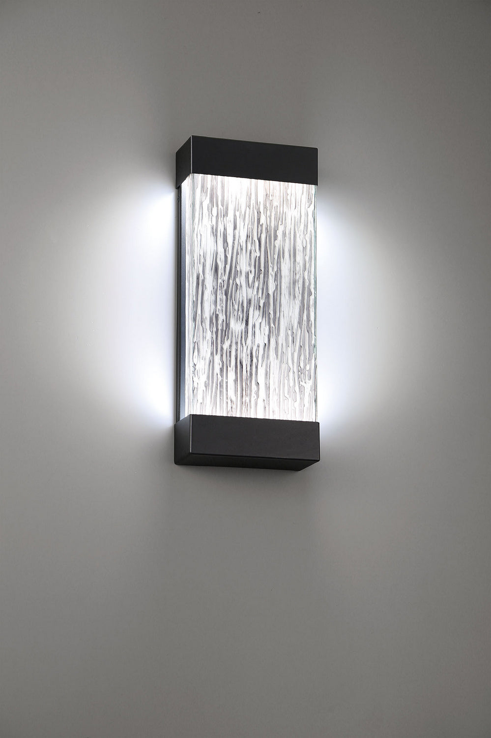 Tiffany LED Wall Sconce in Powder Coat Black