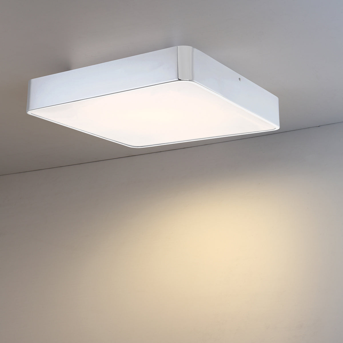 BAYS ,1LT LED FLUSH,LRG,CHROME in Chrome