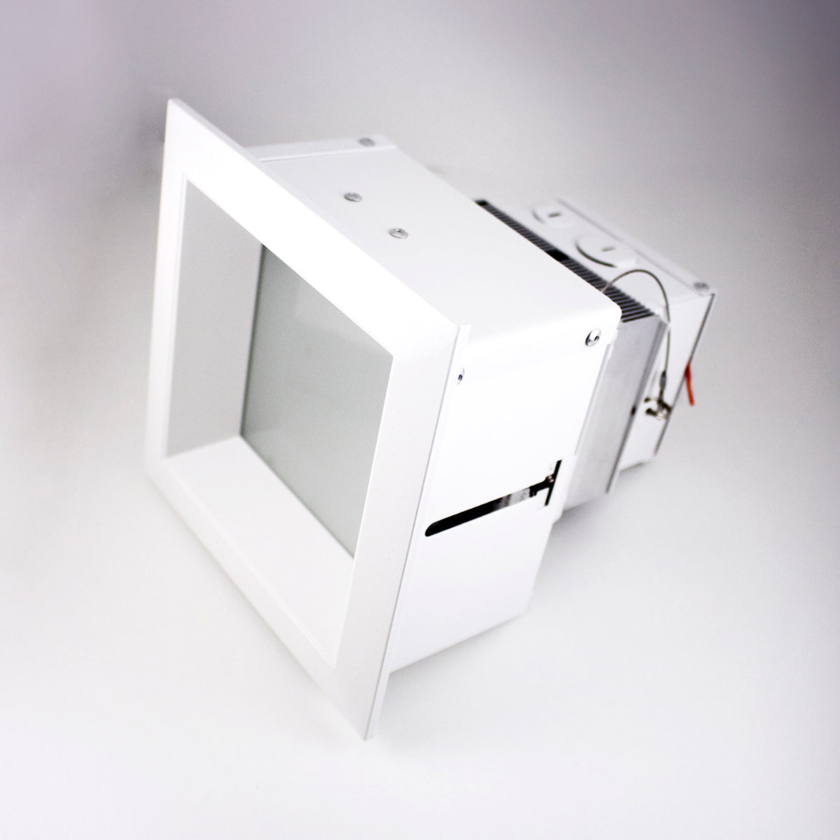 RECESSED MULTIPLE MULT,DIFFUSED LENS,1LT,WHT in White