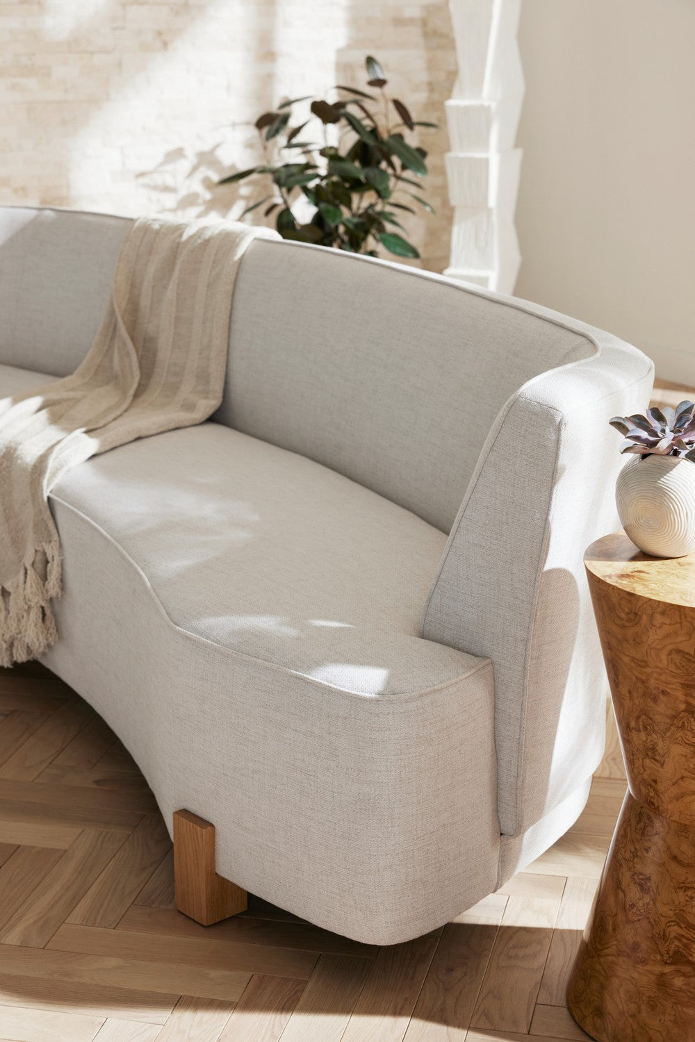 Claude Sofa in Heron/White Oyster