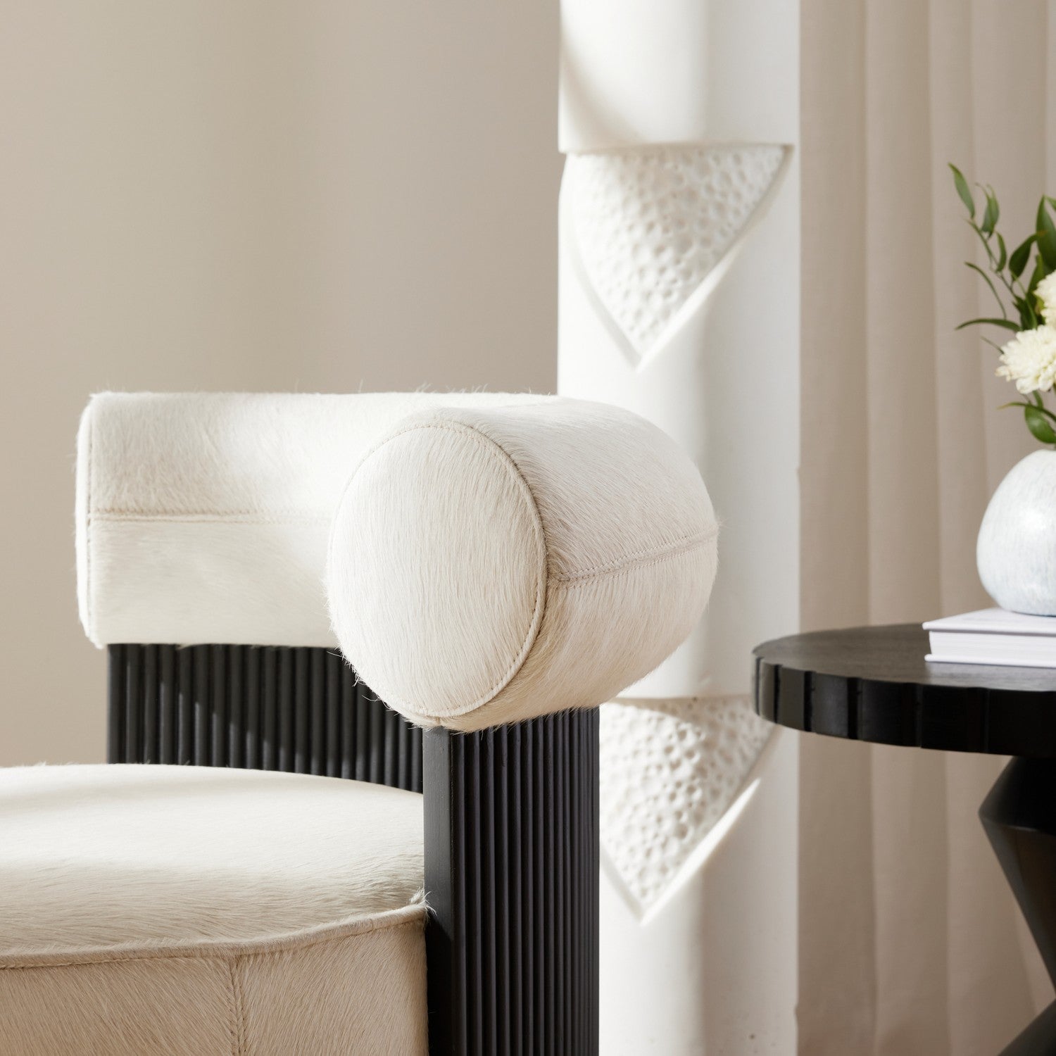 Erhart Chair in White/Ebony