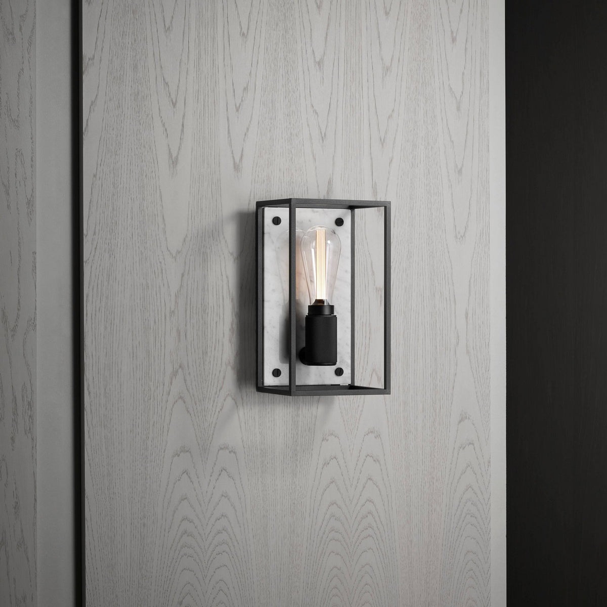 One Light Wall Sconce in White Marble