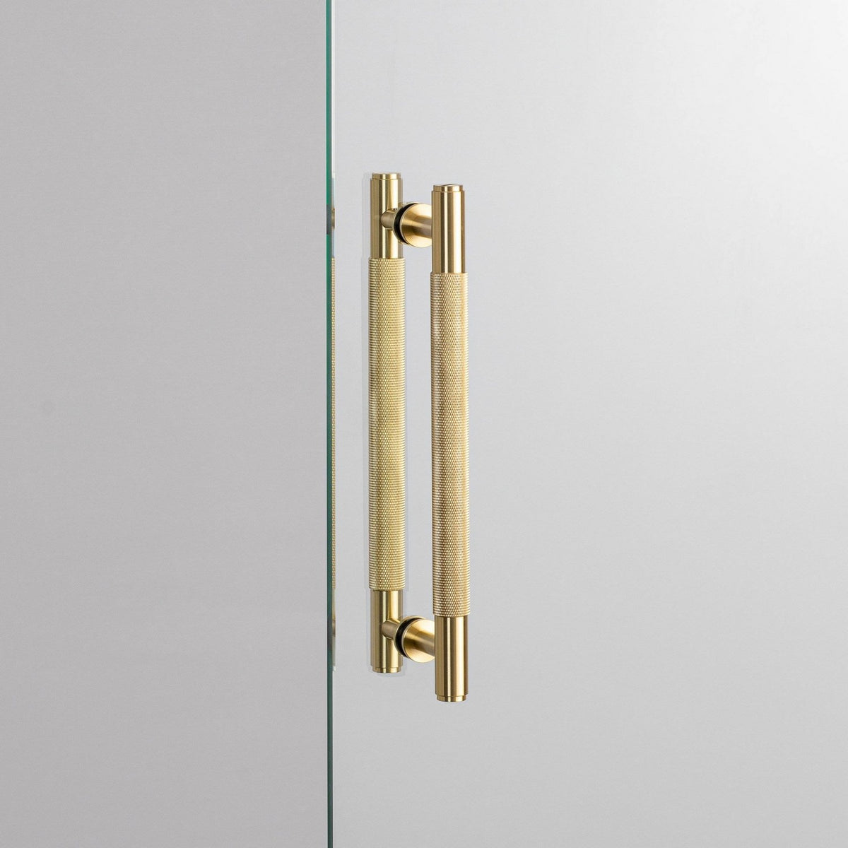Pull Bar in Brass