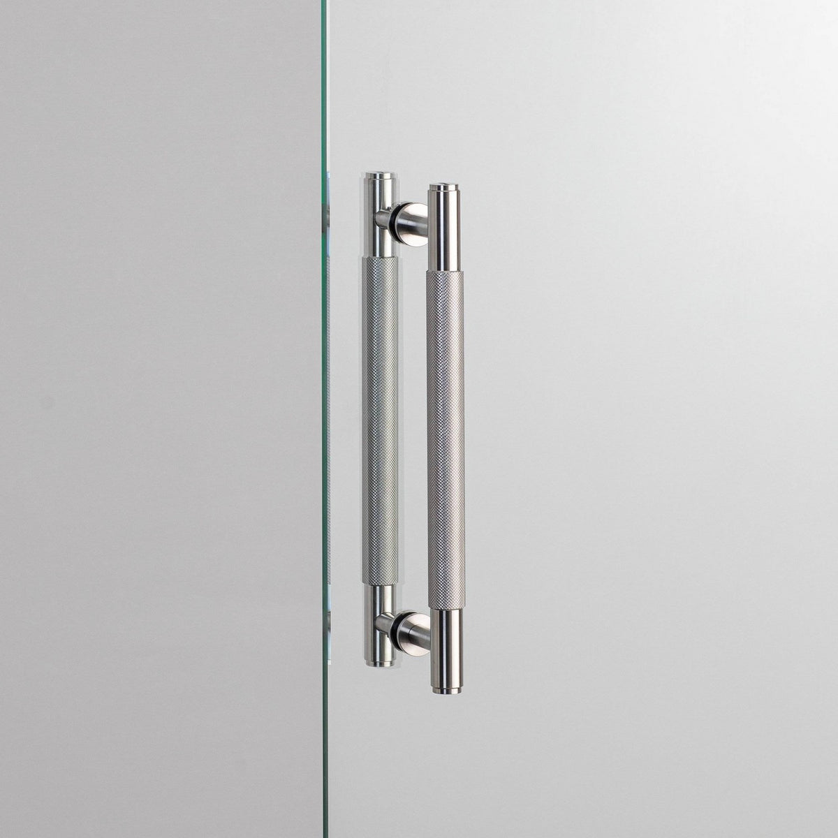Pull Bar in Steel