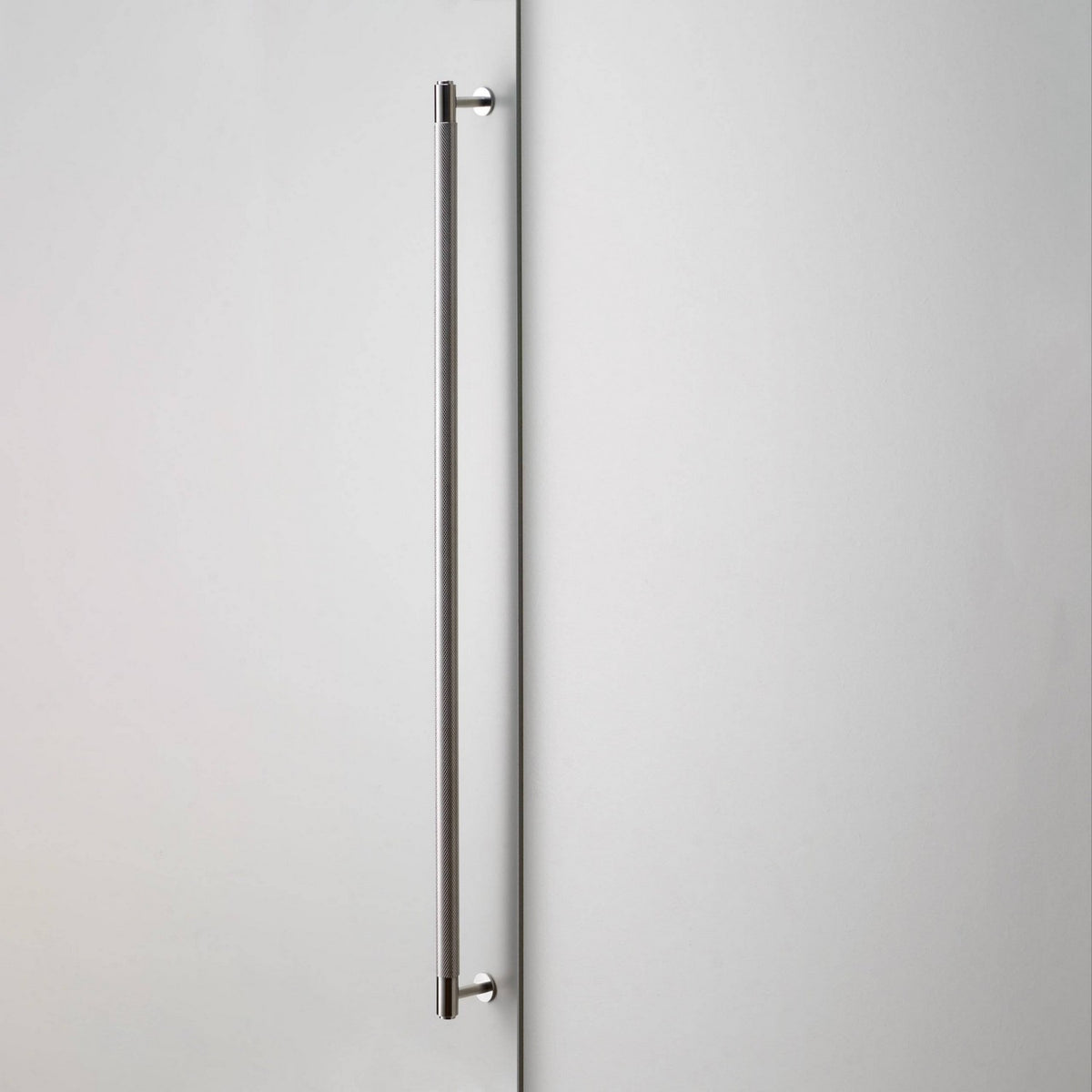 Closet Bar in Steel