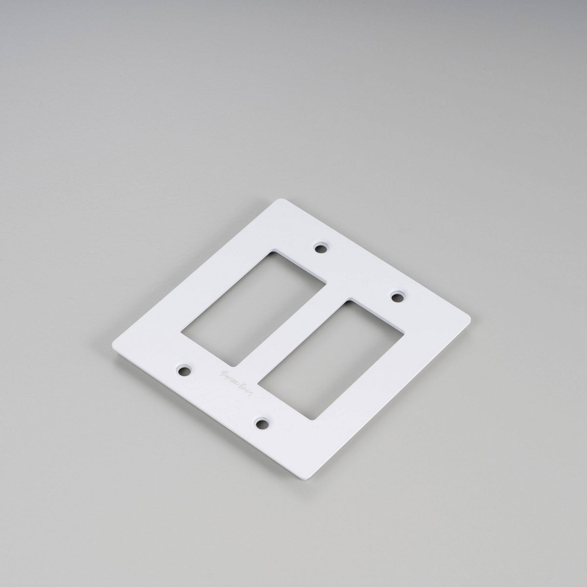 Wall Plate in White