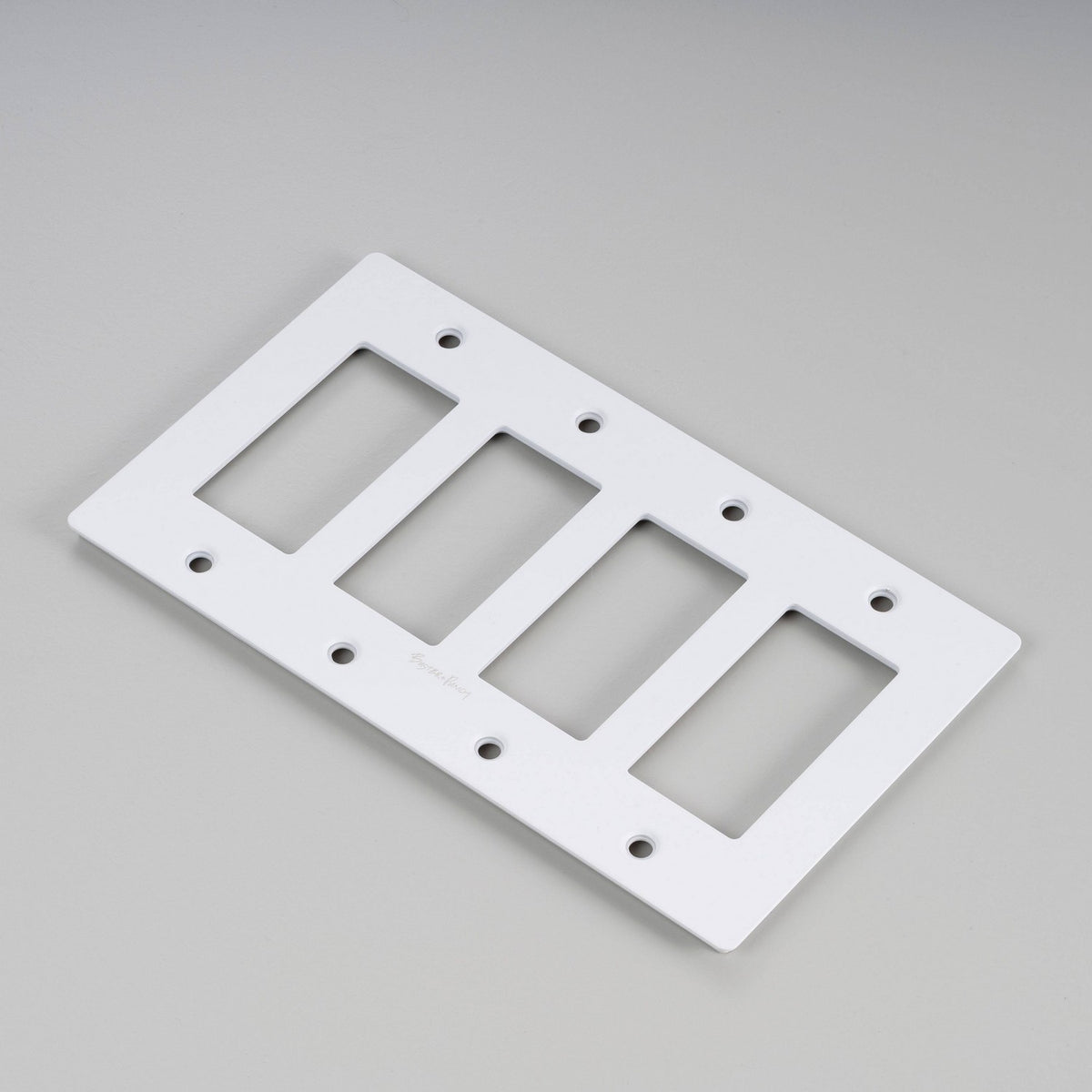 Wall Plate in White