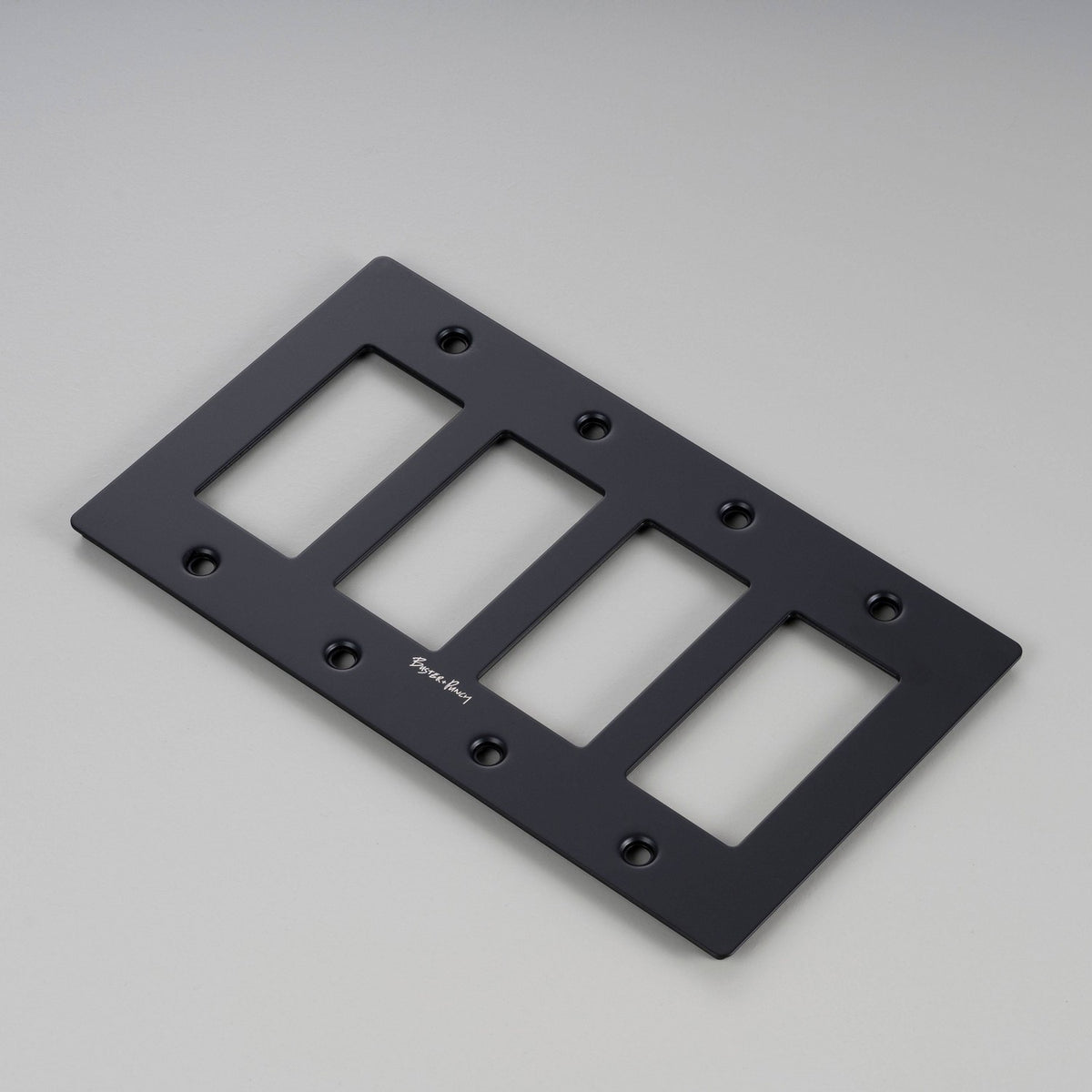 Wall Plate in Black