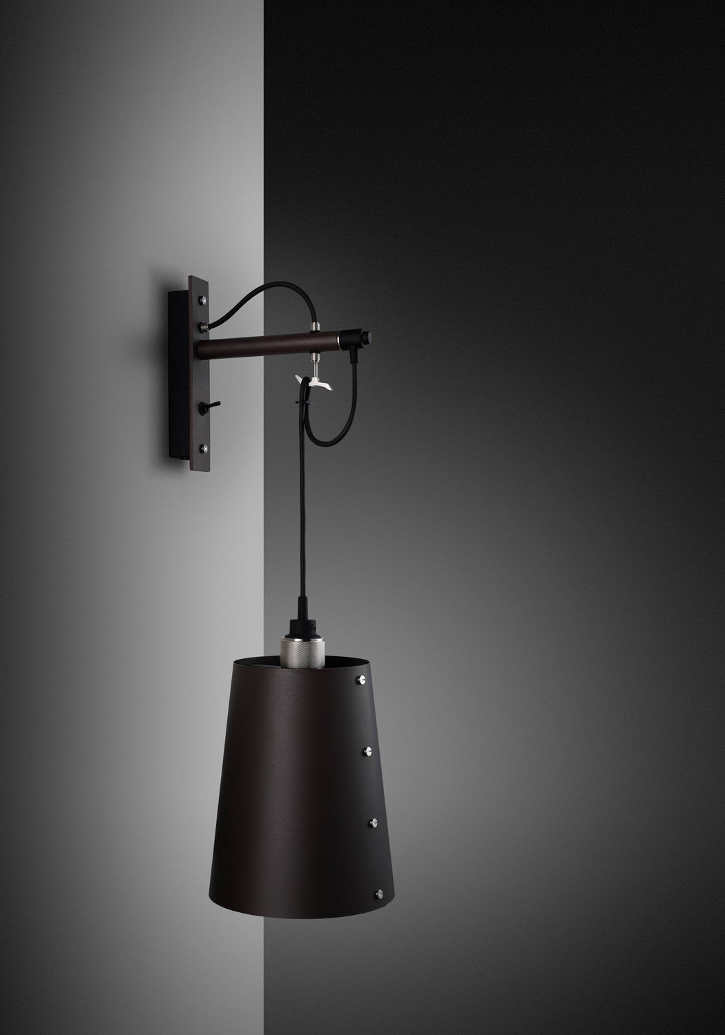 LED Wall Sconce in Steel
