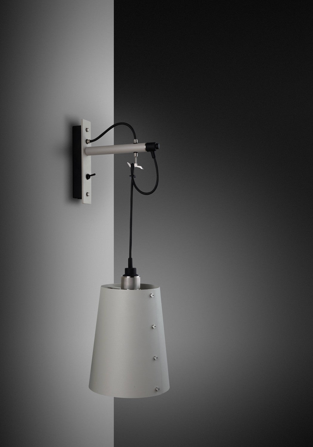 LED Wall Sconce in Steel