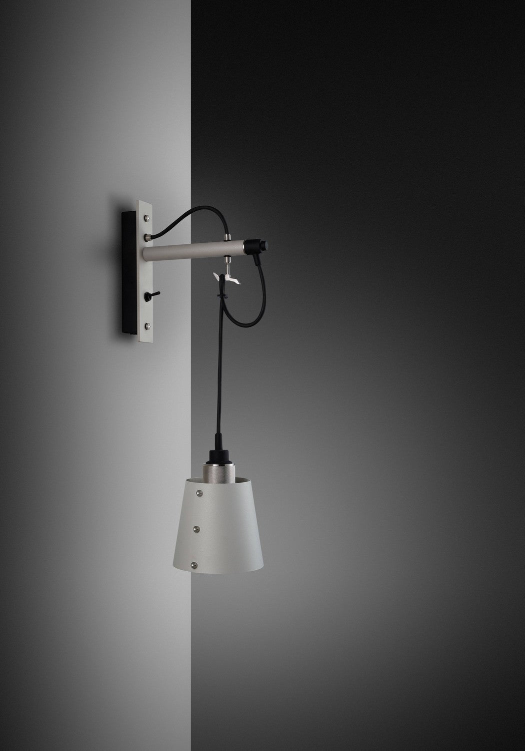 LED Wall Sconce in Steel