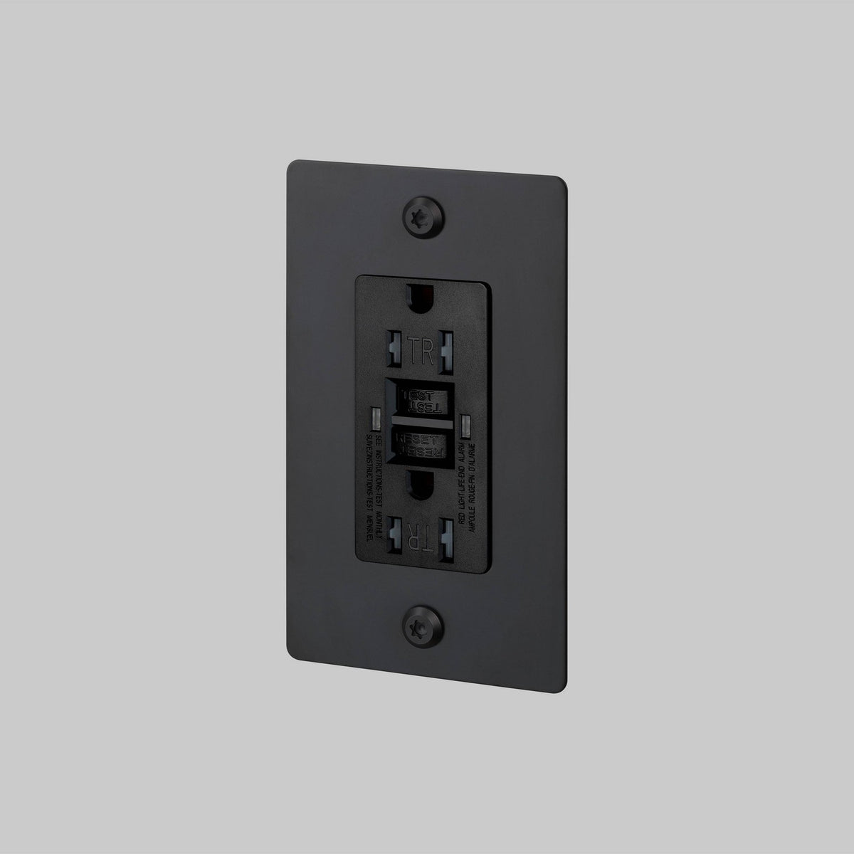 Outlet in Black