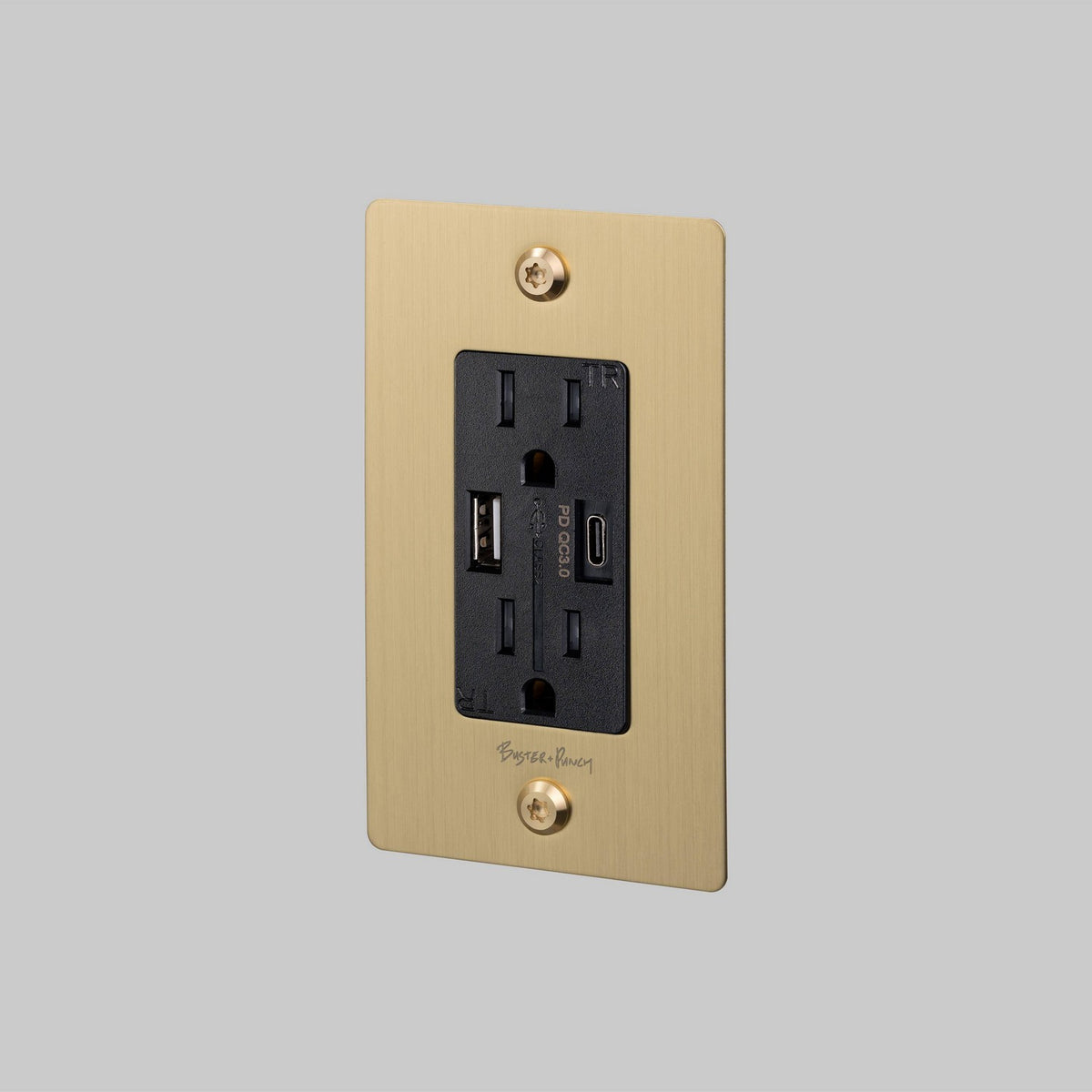 Outlet in Brass