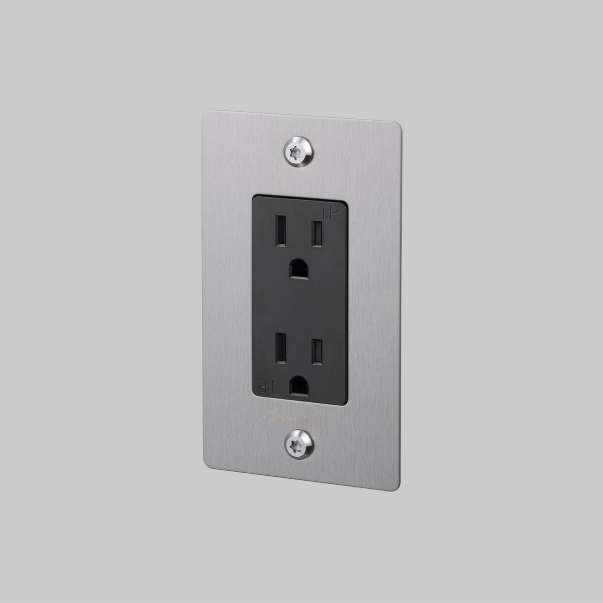 Outlet in Steel