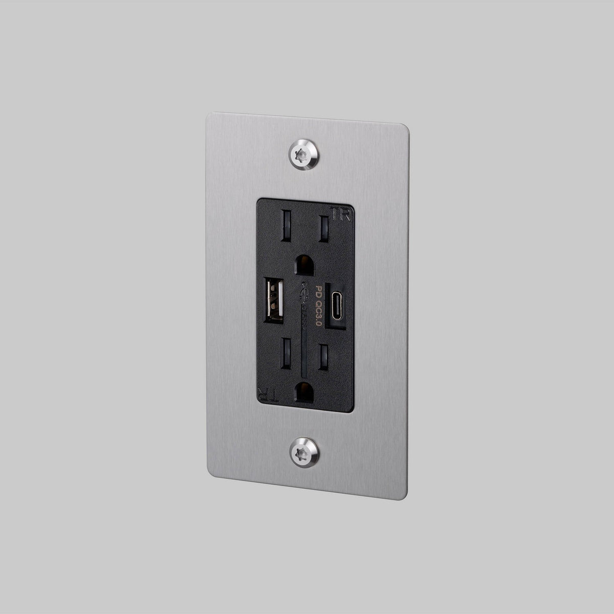 Outlet in Steel