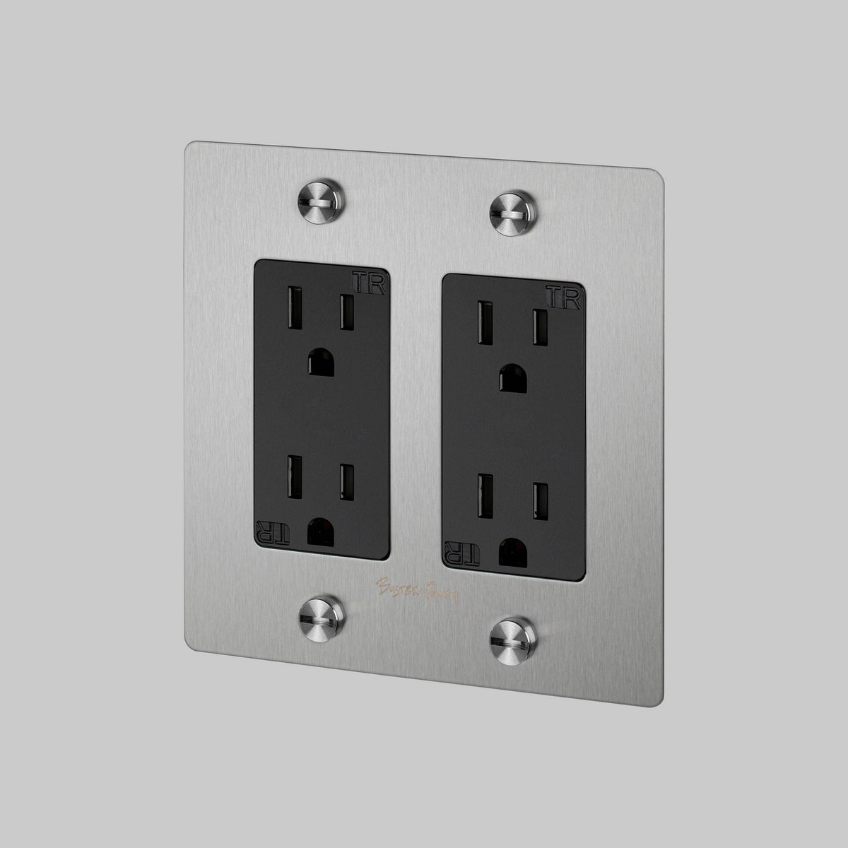 Outlet in Steel