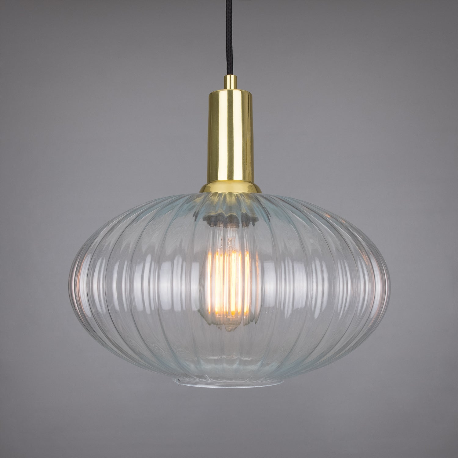 Suspension Neith One Light en laiton poli