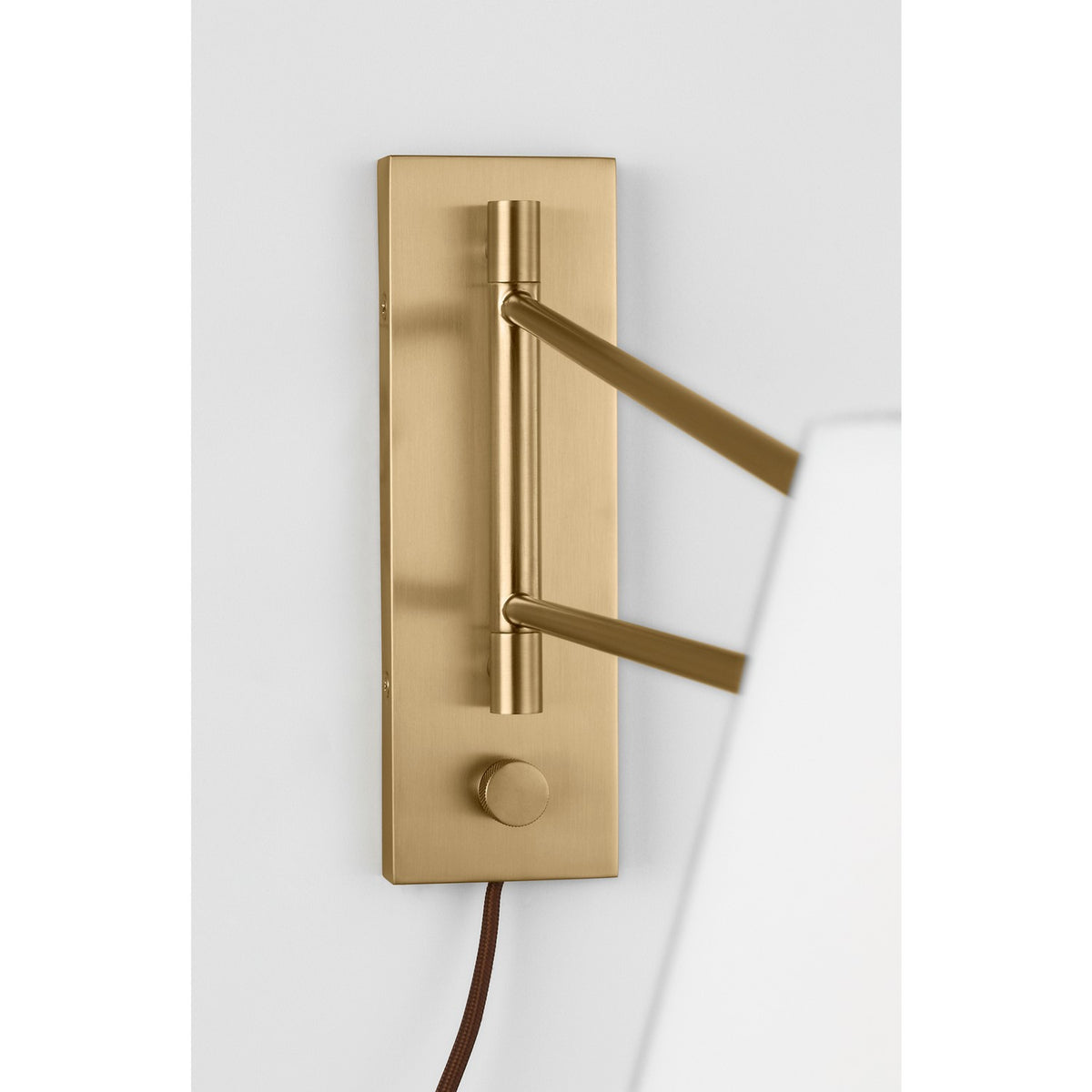 Hale One Light Wall Sconce in Estate Brass
