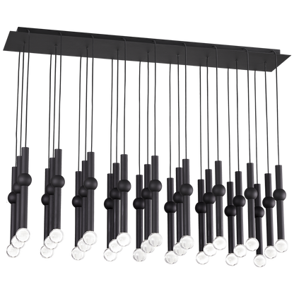 Lustre haubané à 27 lumières