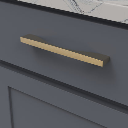 Pull 7-9/16 Inch (192mm) Center to Center