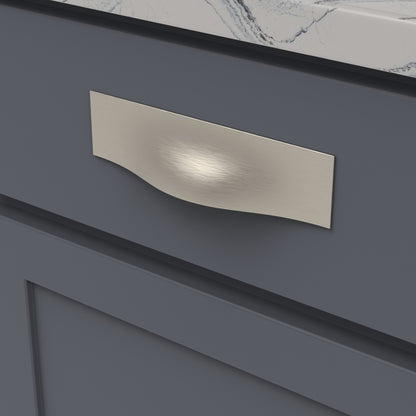 Poignée à tasse de 128 mm (5-1/16 po) de centre à centre