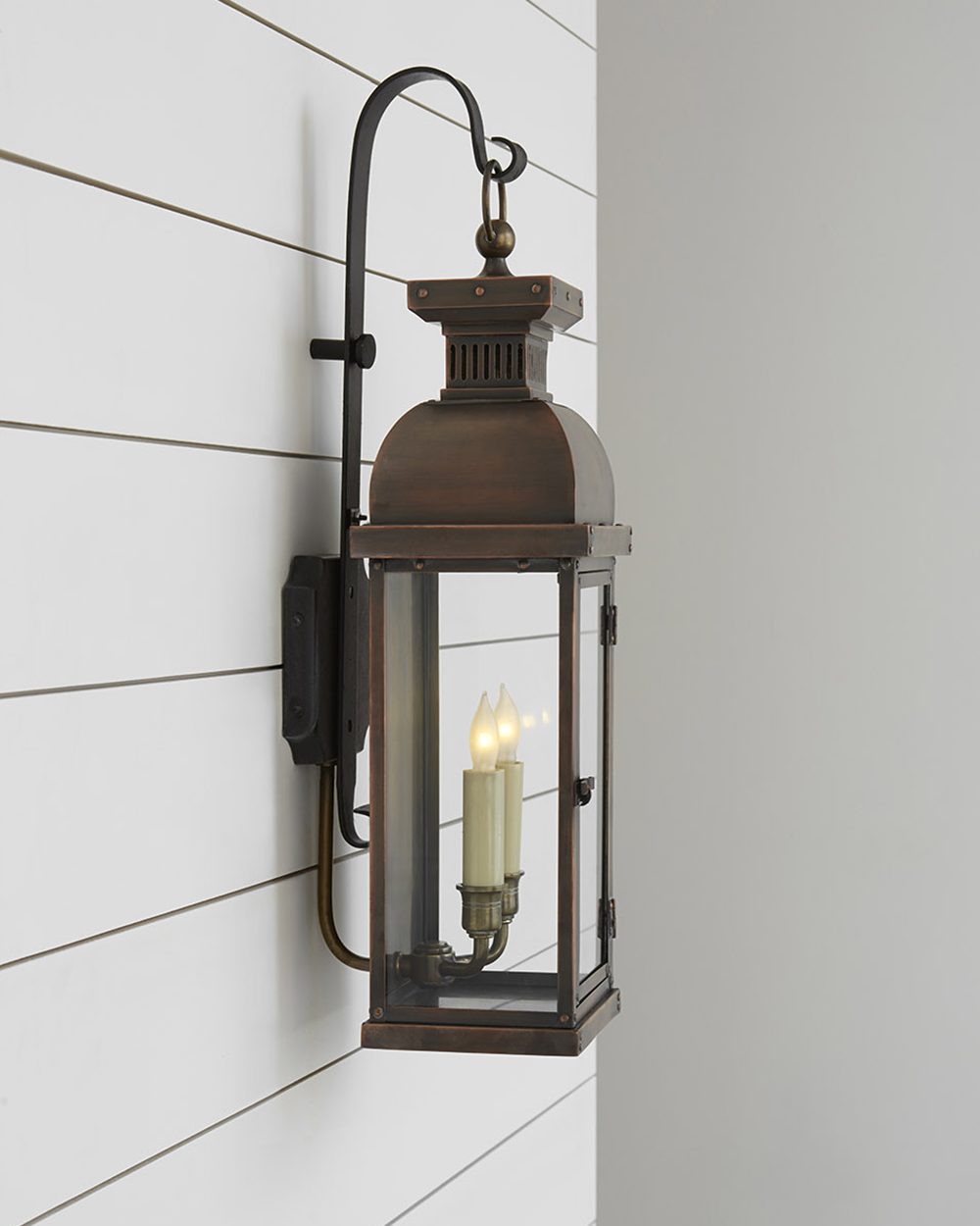 Suffork Medium Scroll Arm Lantern in Natural Copper