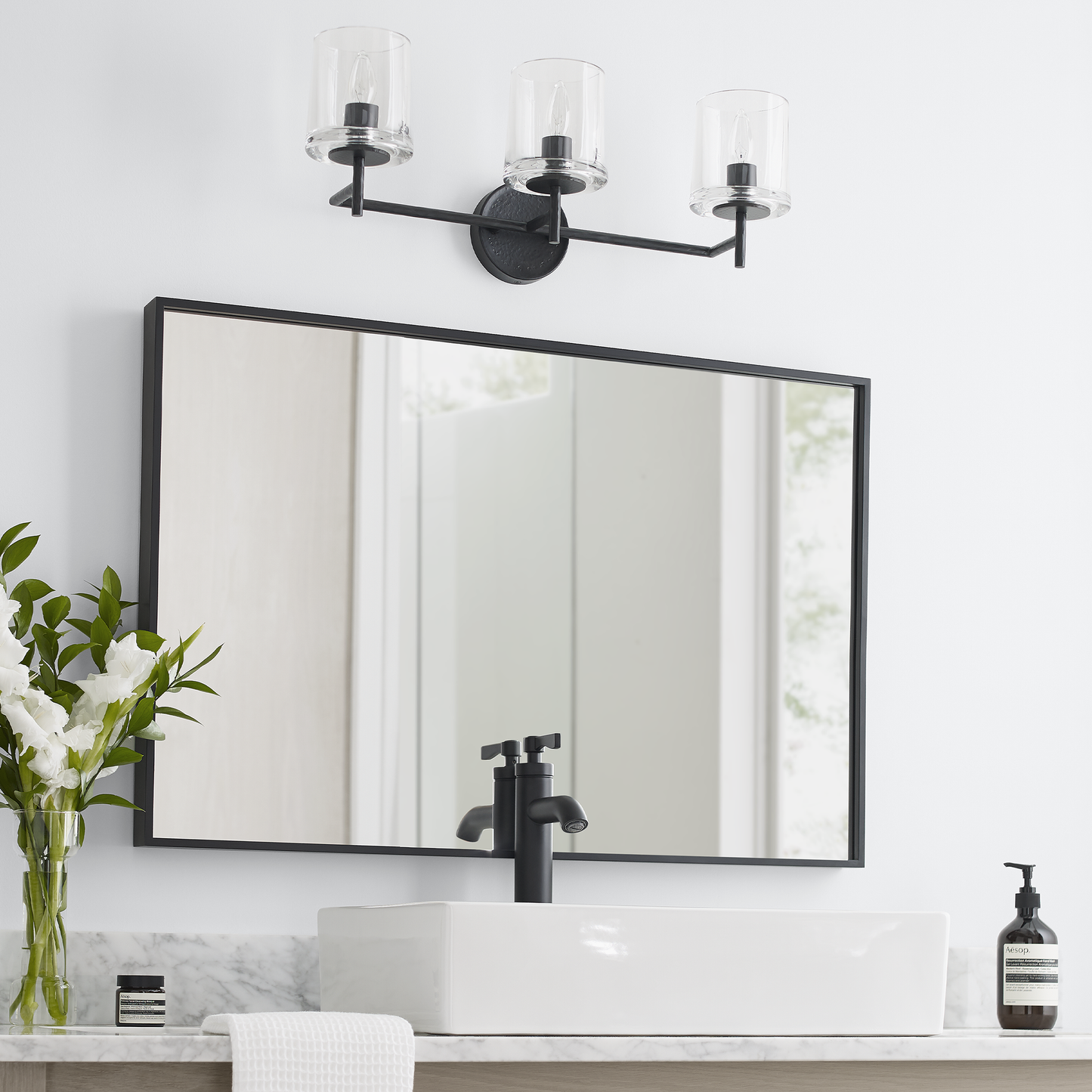 Marietta 3 - Light Vanity