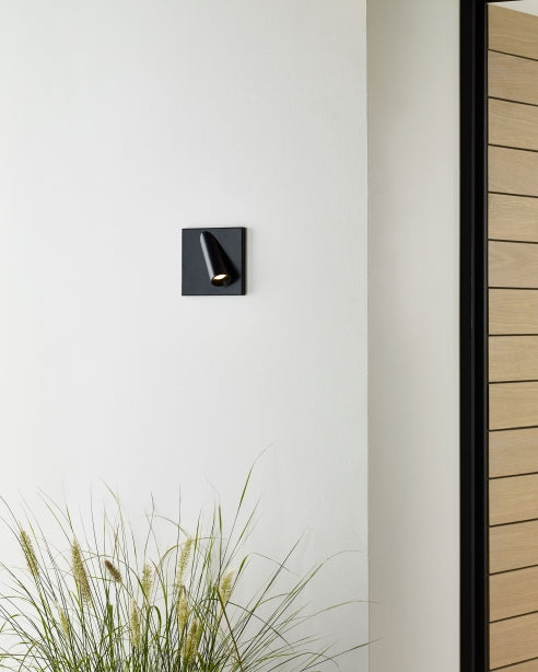 Ponte 5 Outdoor Wall