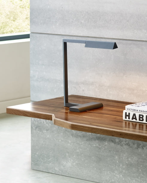 Dessau 16 Table Lamp