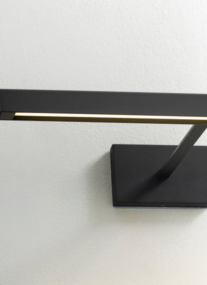 Dessau 18 Picture Light