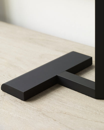 Dessau 16 Table Lamp