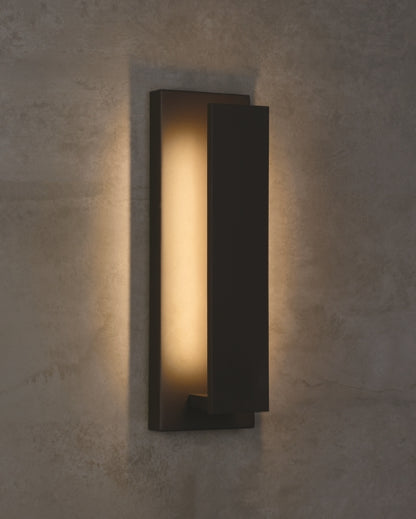 Nate 17 Outdoor Wall