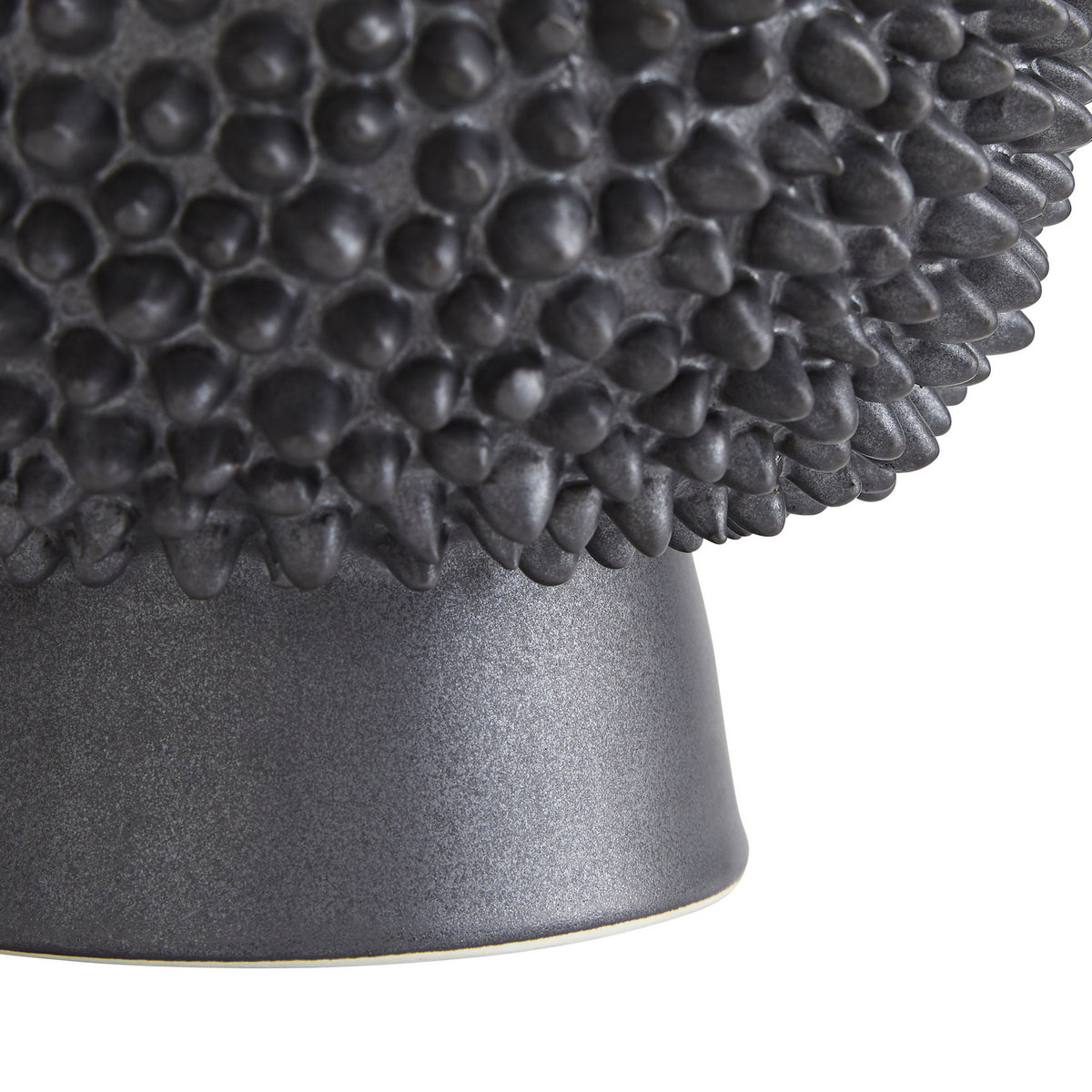 Daria Vase in Matte Black