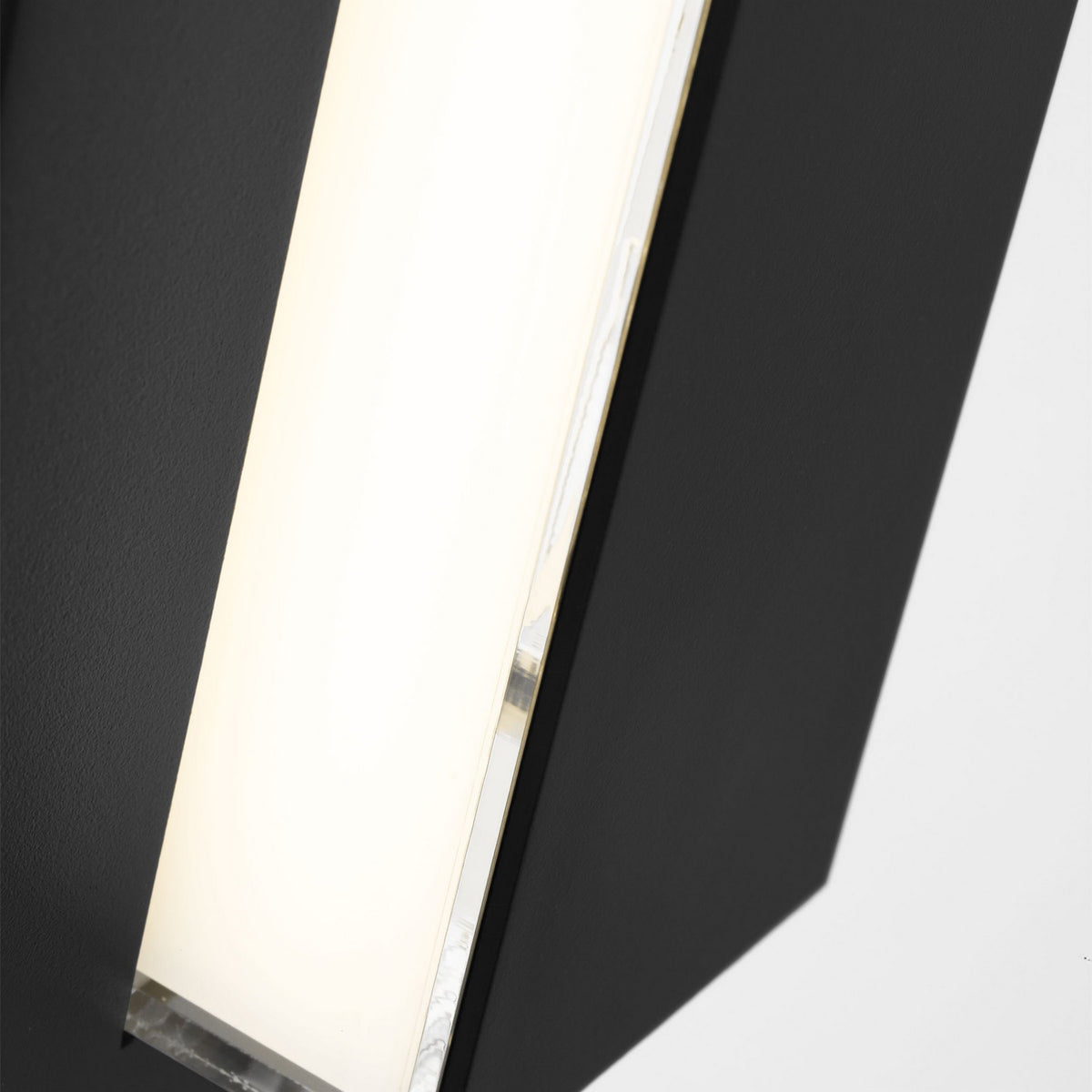Aspen LED Outdoor Wall Mount in Black