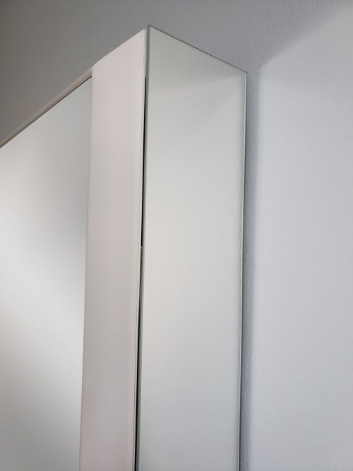 QUADRO Wall mount kit QR 1/23-1/2" including side mirrors & bottom cover